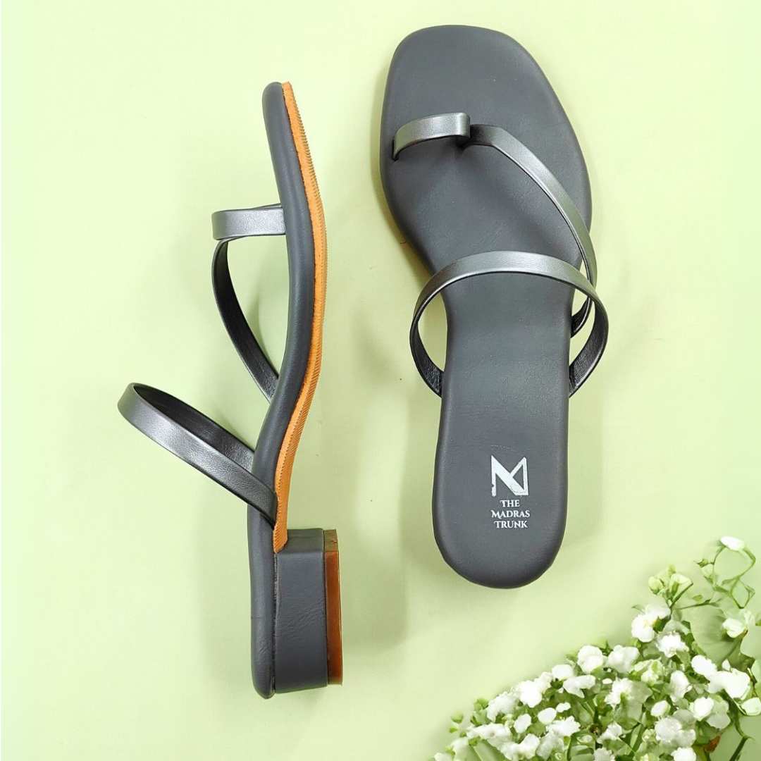 Comet Uno Dark Silver