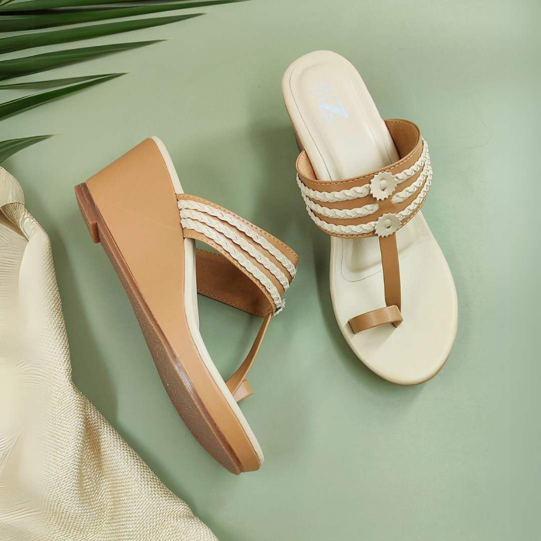 Ruhi Wedges offwhite