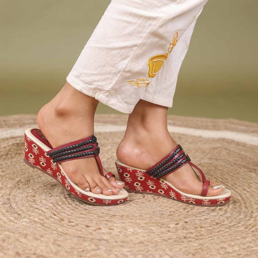 haiku wedges Ruhi offwhite Maroon