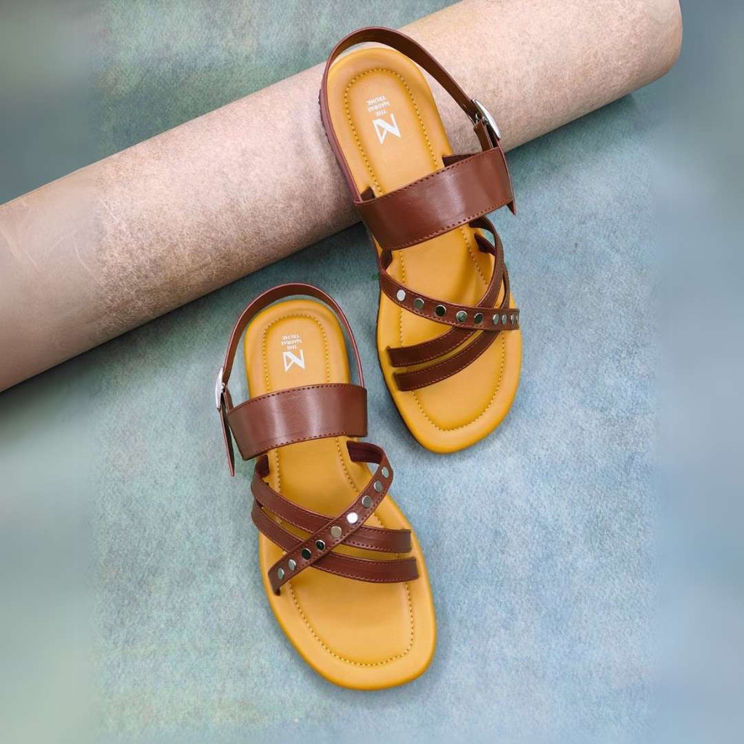 Arlo yellow Brown